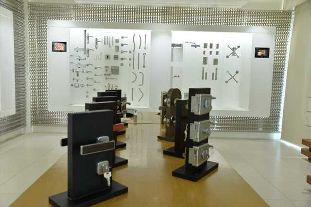 Kich Corporate Park Hardware Display 2