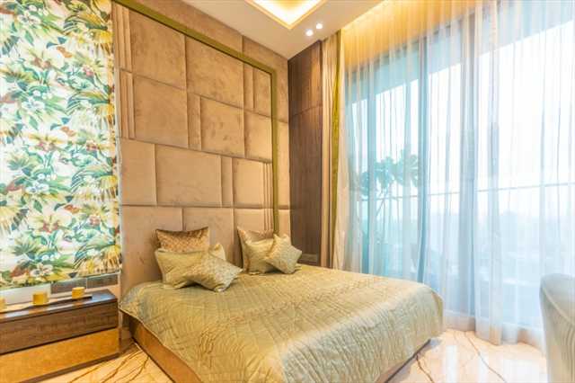 Penthouse Mumbai Green Guest Bedroom