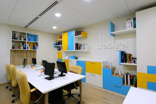 Purple Products Executive Desk Angle