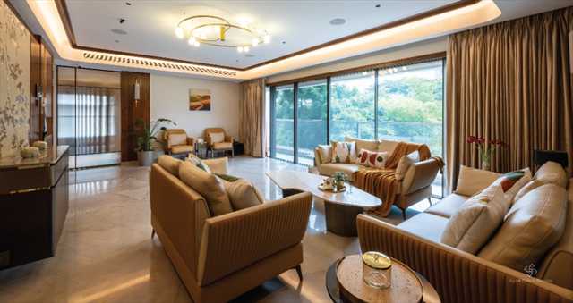 Mumbai Apartment Living Space Details